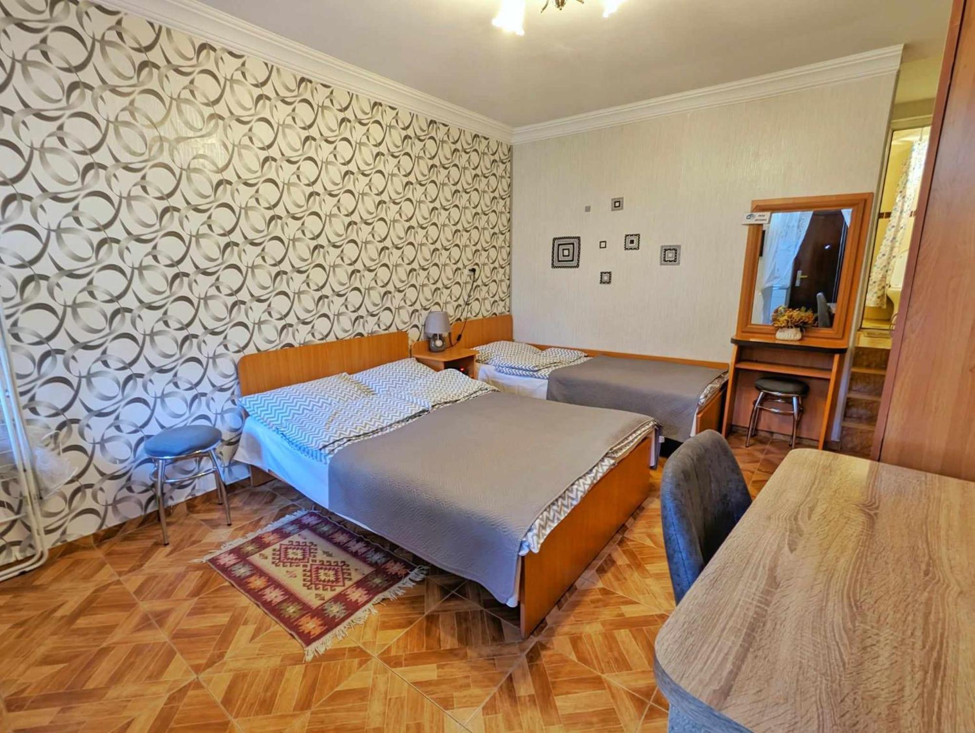 Paata'S Guesthouse Borjomi Exterior photo