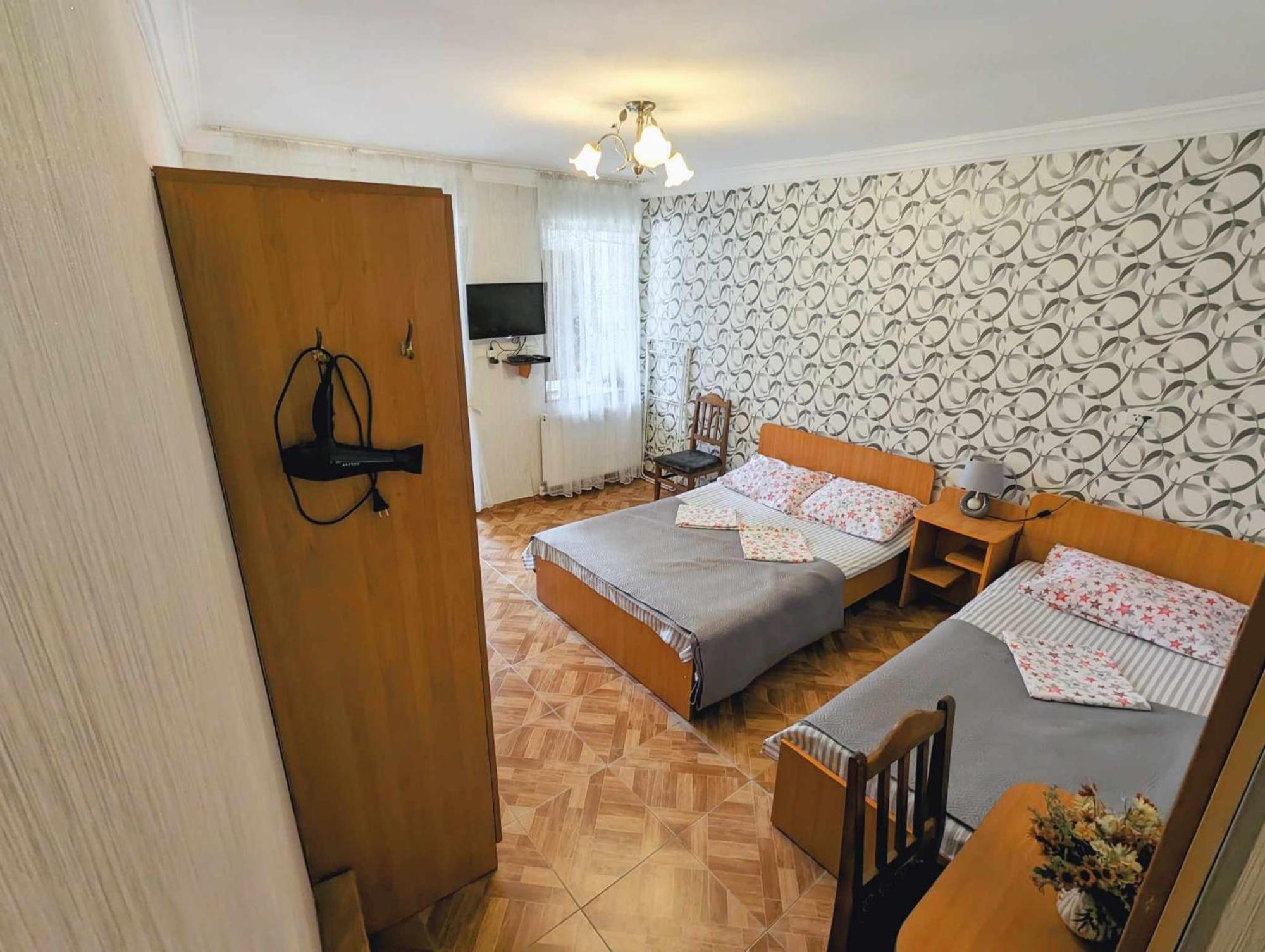 Paata'S Guesthouse Borjomi Exterior photo
